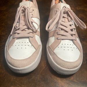 On Running The Roger Women's Pink and White Tennis Sneakers